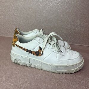 Nike AF1 Pixel SE Women's Shoes.
Nike JP